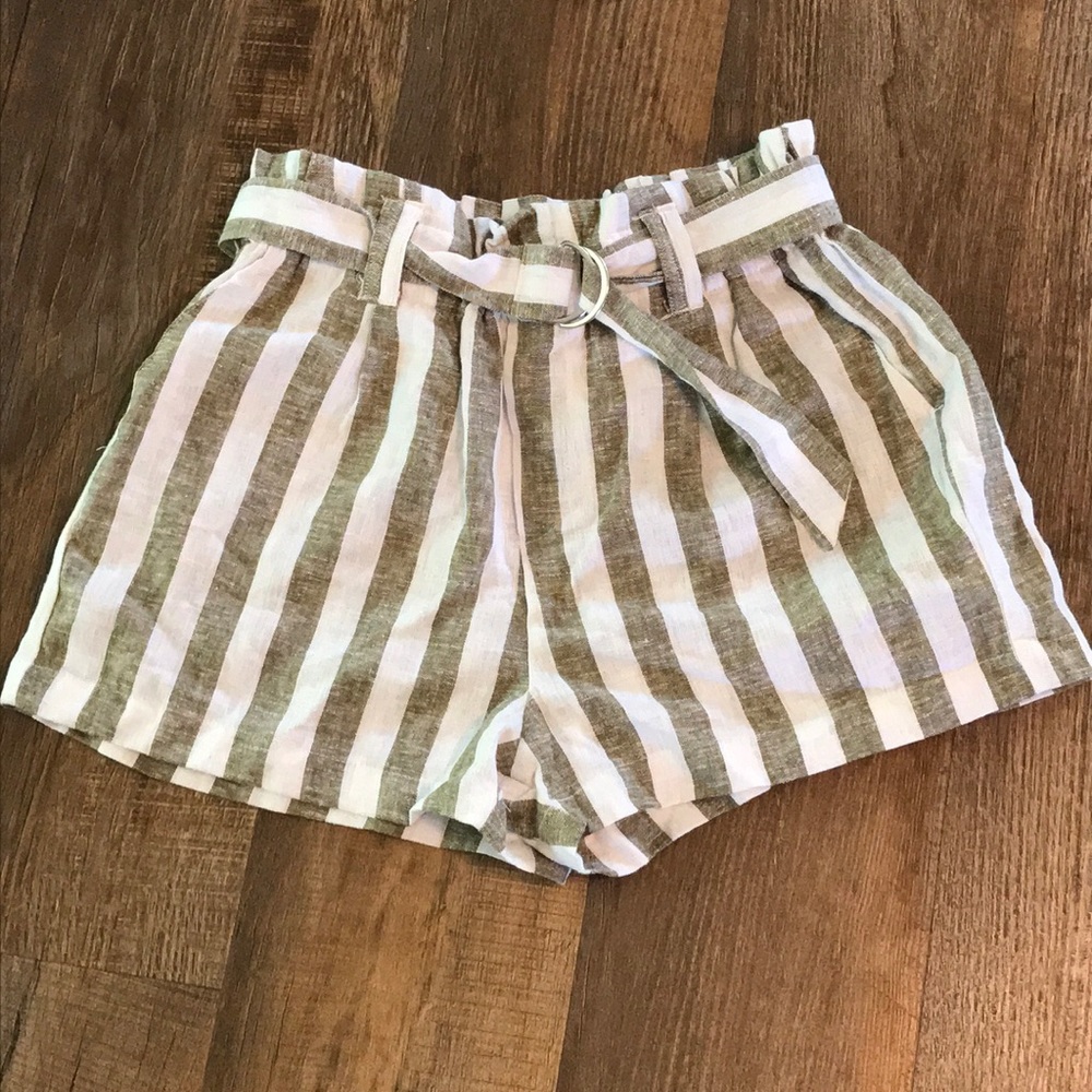 BELTED SHORTS